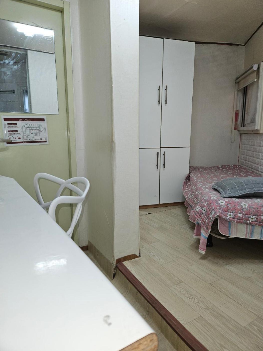 Hub House Livingtel Vandrerhjem Seoul Eksteriør bilde